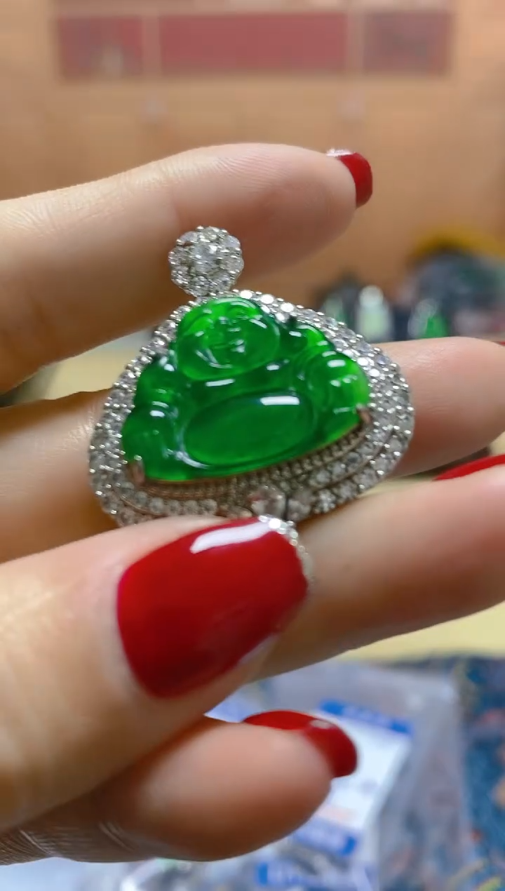 颈饰未镶嵌翡翠天然A货 假一罚四