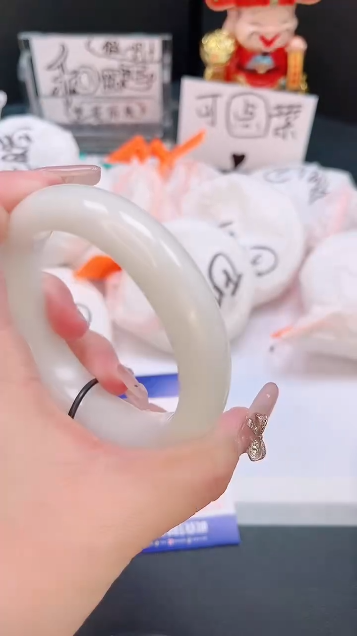 未镶嵌手镯和田玉25T30-61