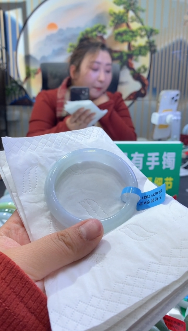 【闪购商品】翡翠手镯未镶嵌多人03957