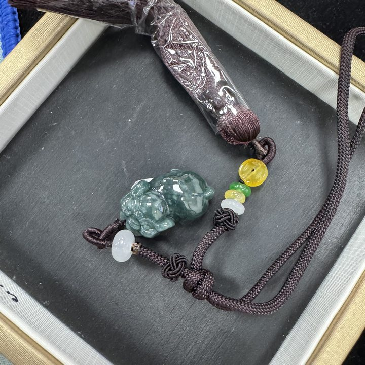 翡翠小猪挂件吊坠拍一个发一个 多样性发货-530801