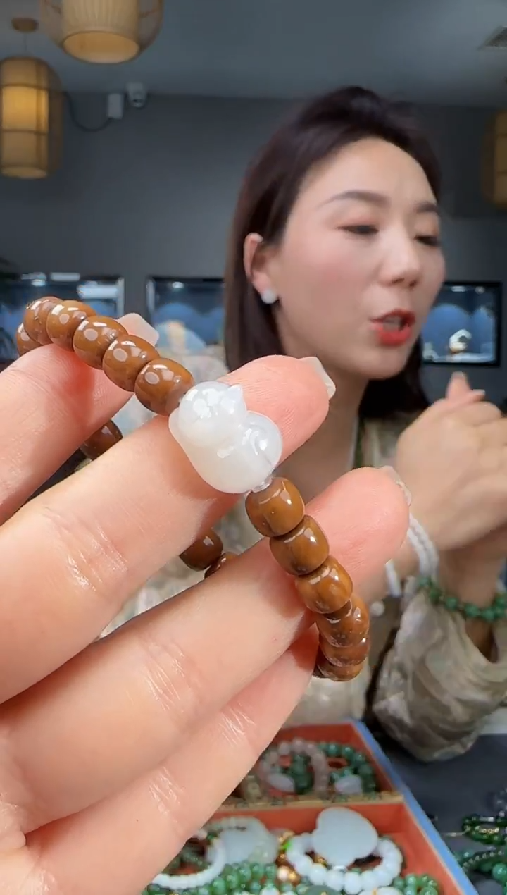未镶嵌手链和田玉1
