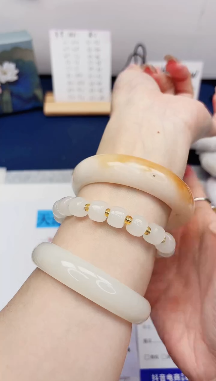 【闪购商品】石英质玉手镯未镶嵌335-财气镯-圈口57