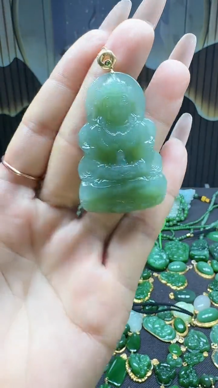 【闪购商品】和田玉挂件18K金镶嵌1