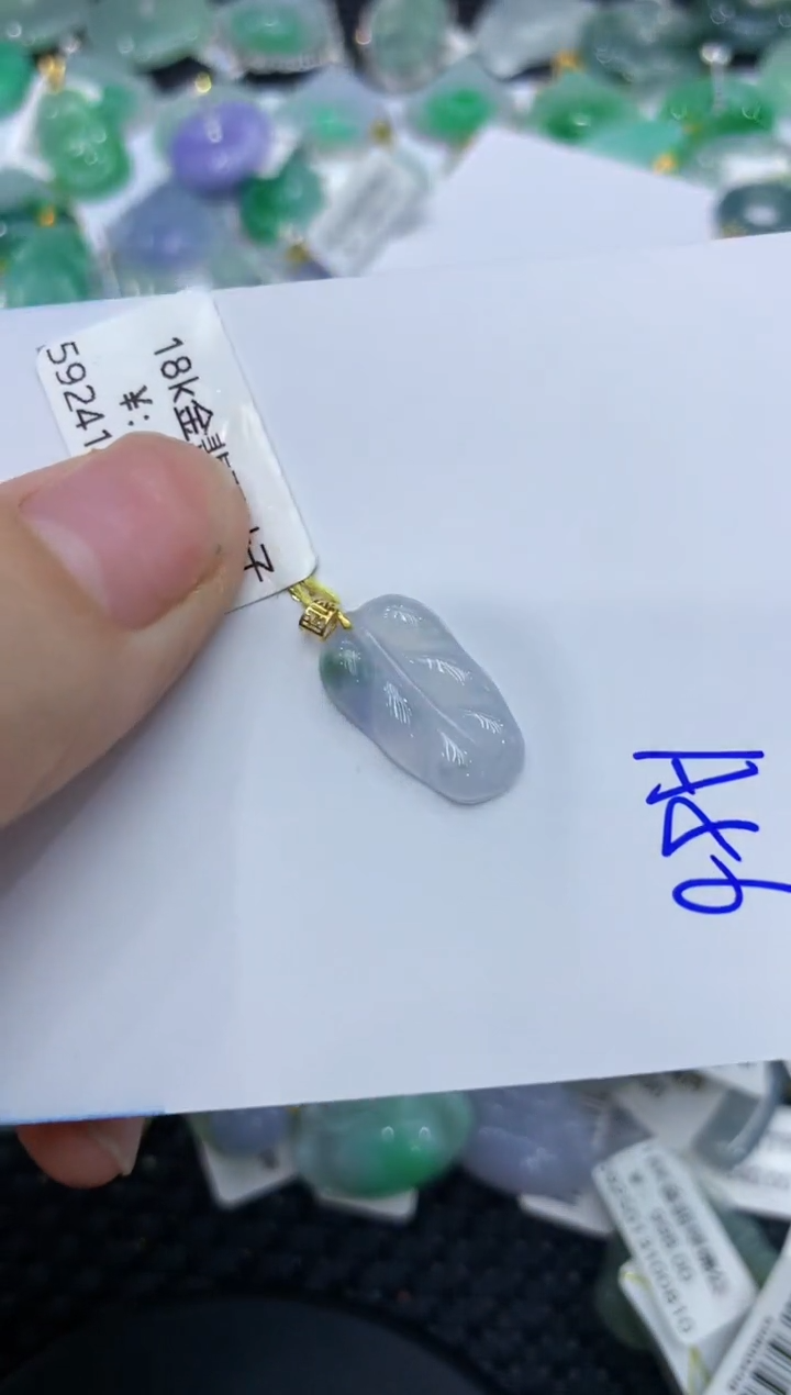 【闪购商品】翡翠颈饰18K金镶嵌11111111111