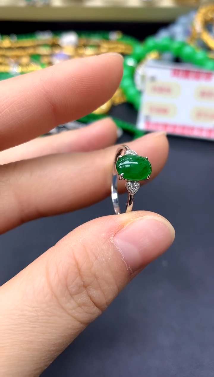 18K金镶嵌戒指翡翠曾*24-中国好珍宝