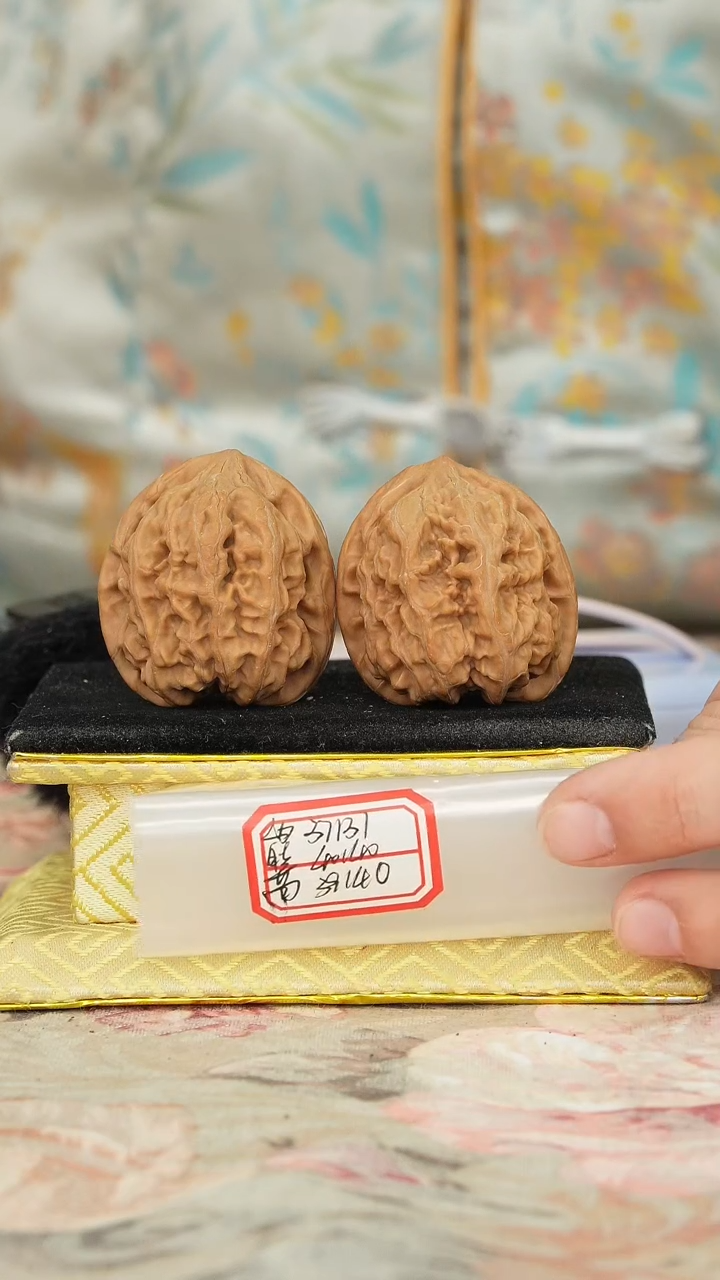 【闪购商品】文玩核桃把件马蹄