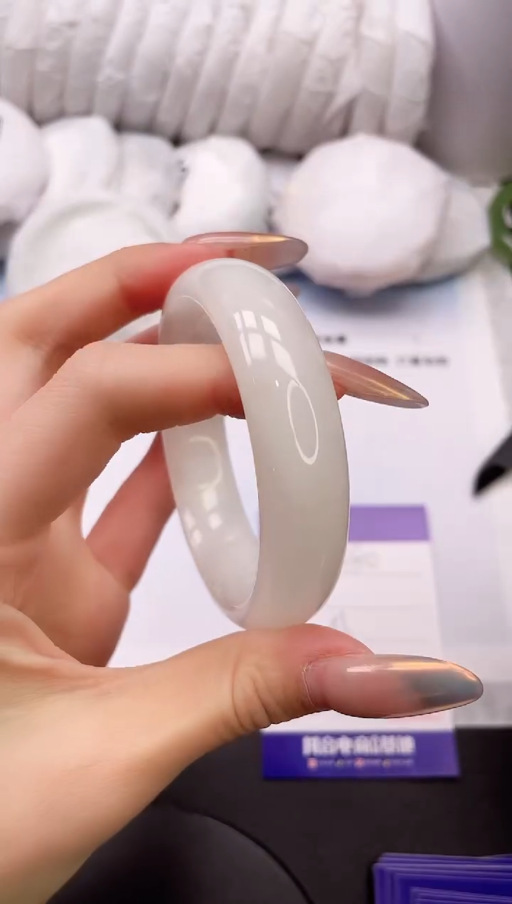 【闪购商品】和田玉手镯未镶嵌8K480-56