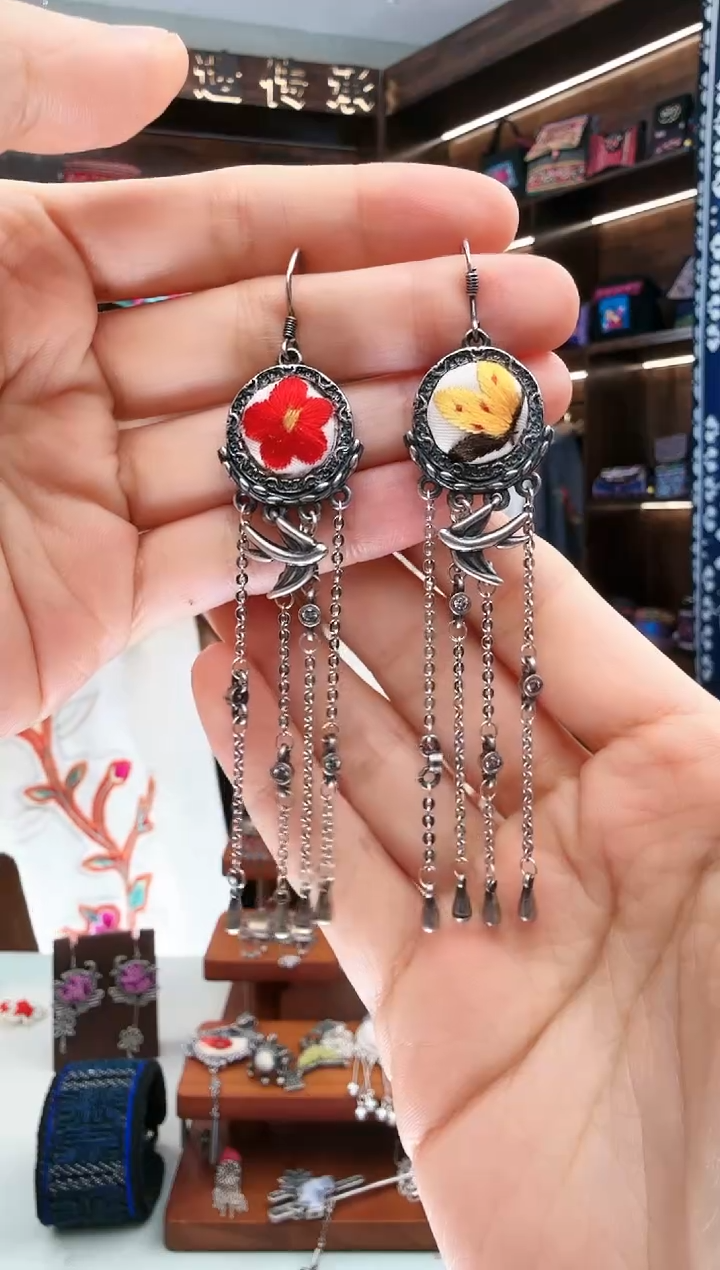 【闪购商品】织绣09蚩梦苗族古绣