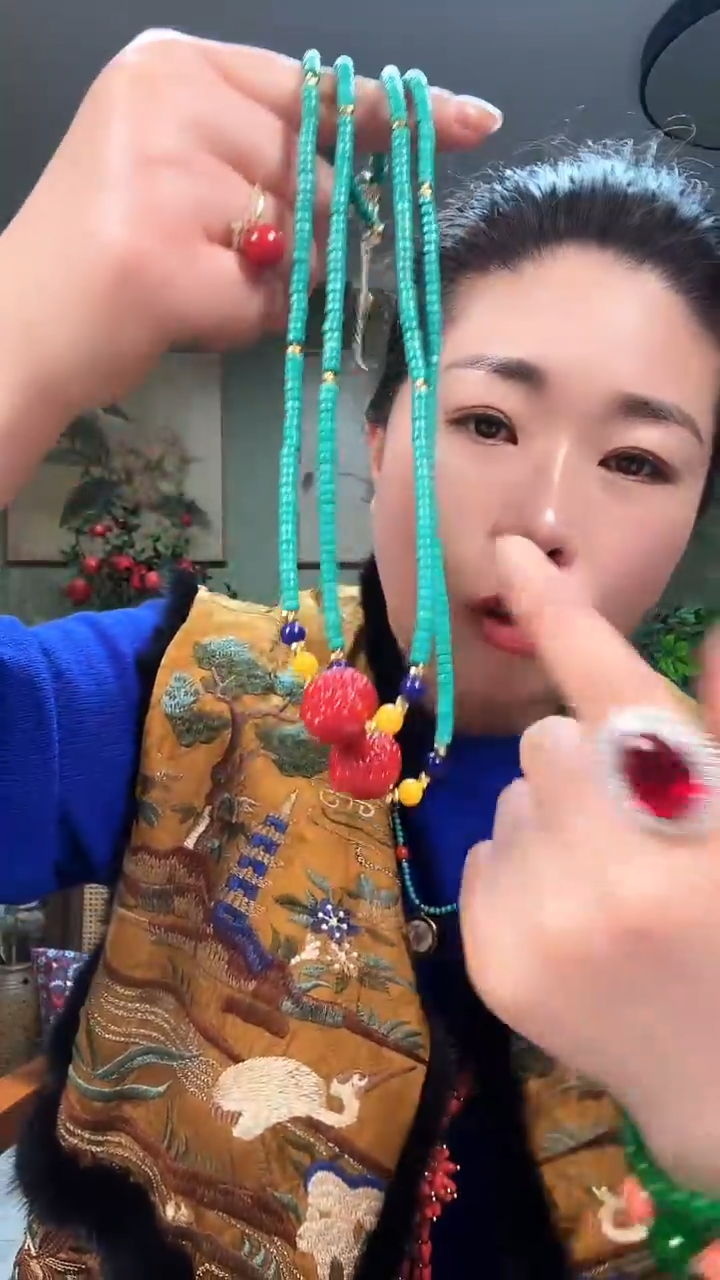 【闪购商品】树脂制品0000000T212