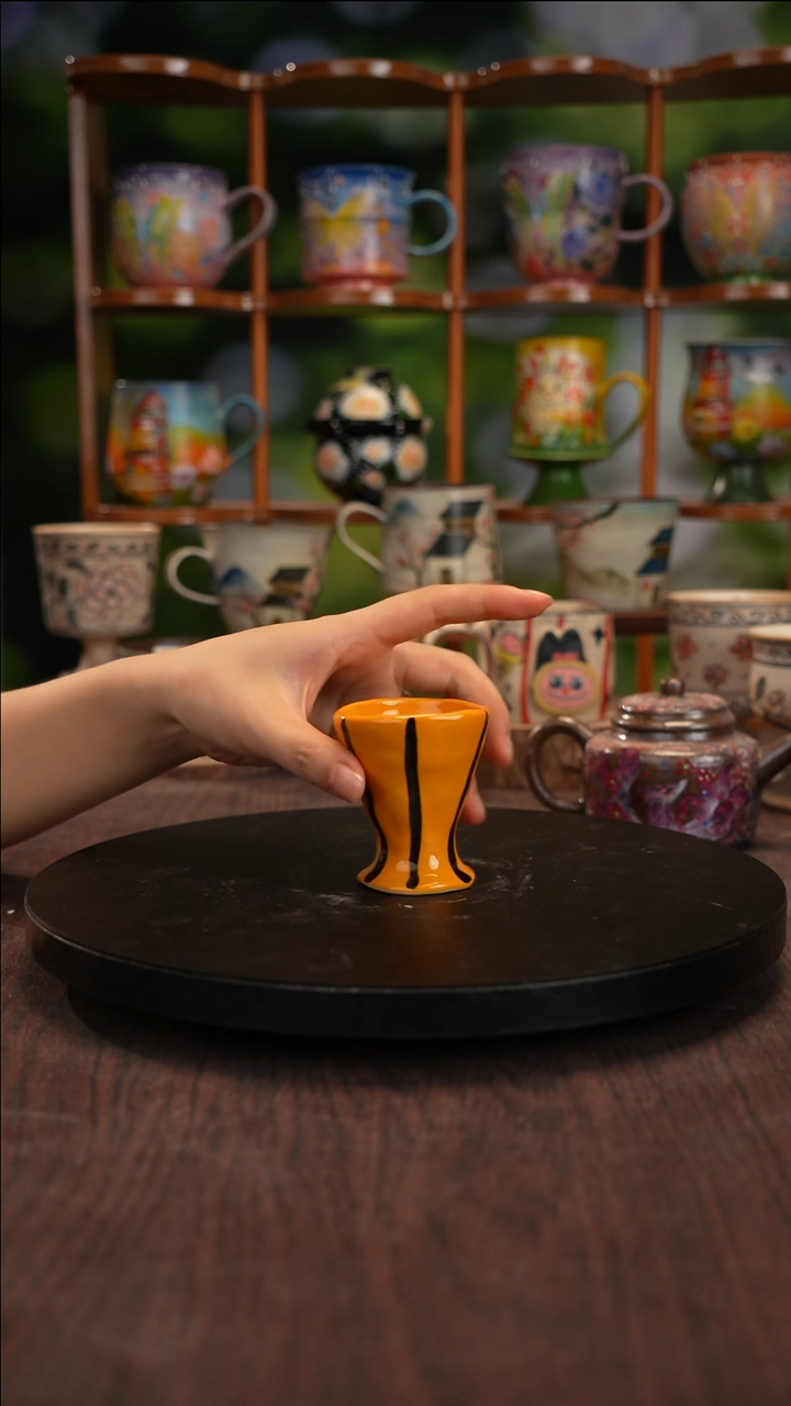 景德镇手绘陶瓷手捏酒杯