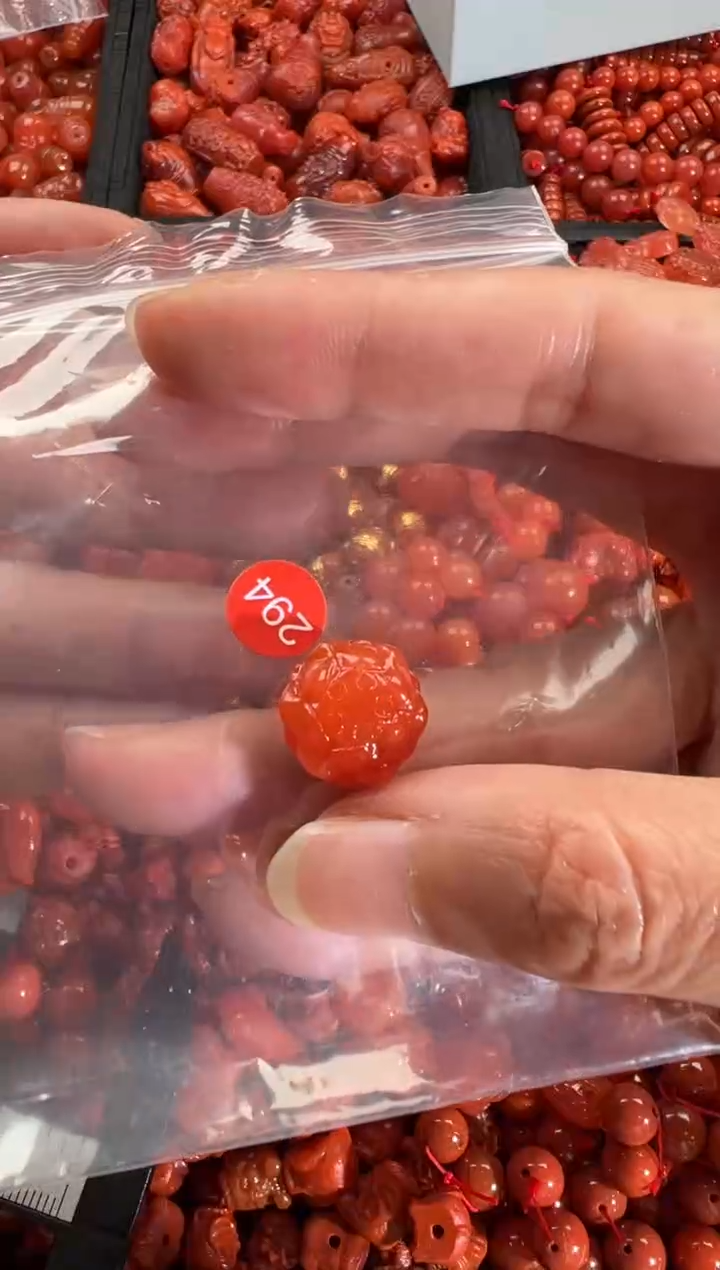 【闪购商品】南红玛瑙颈饰未镶嵌1
