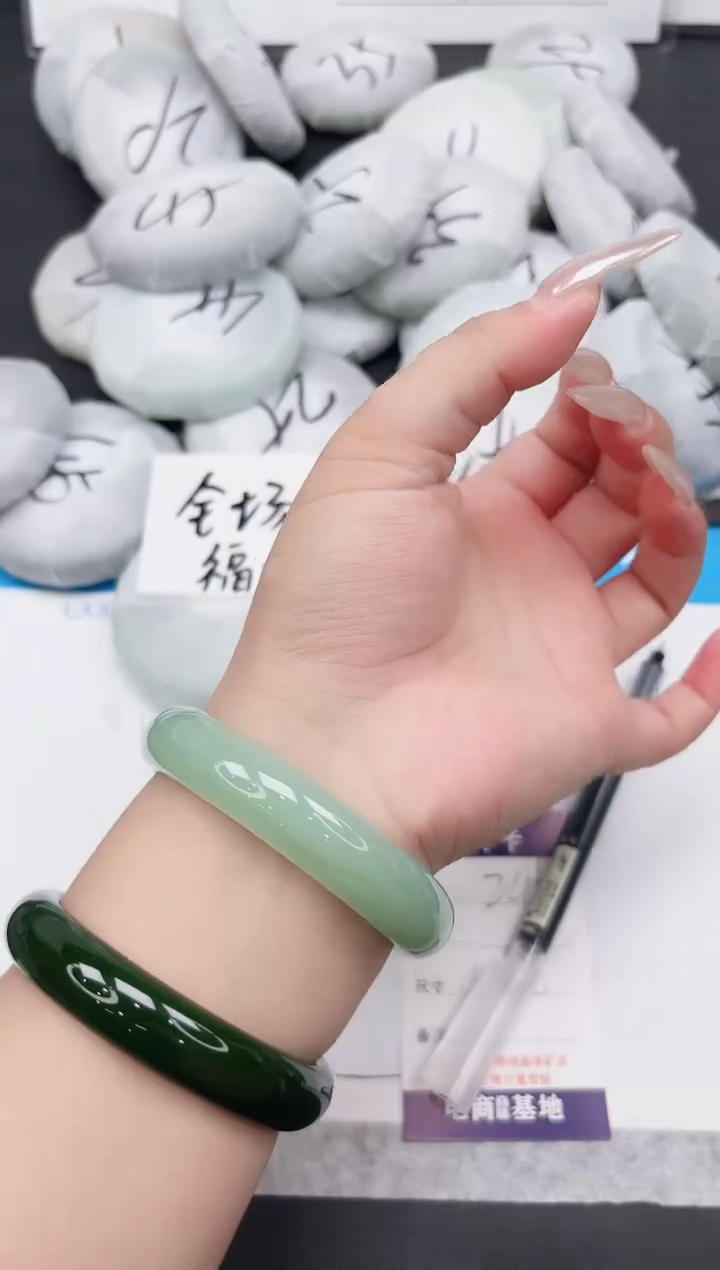 东凌女款手镯249-60.5