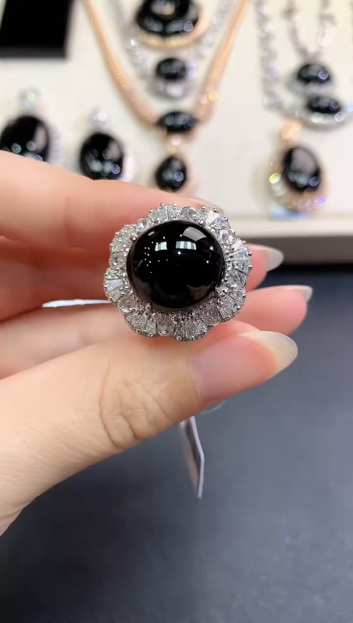 【闪购商品】翡翠戒指18K金镶嵌C108 不退换