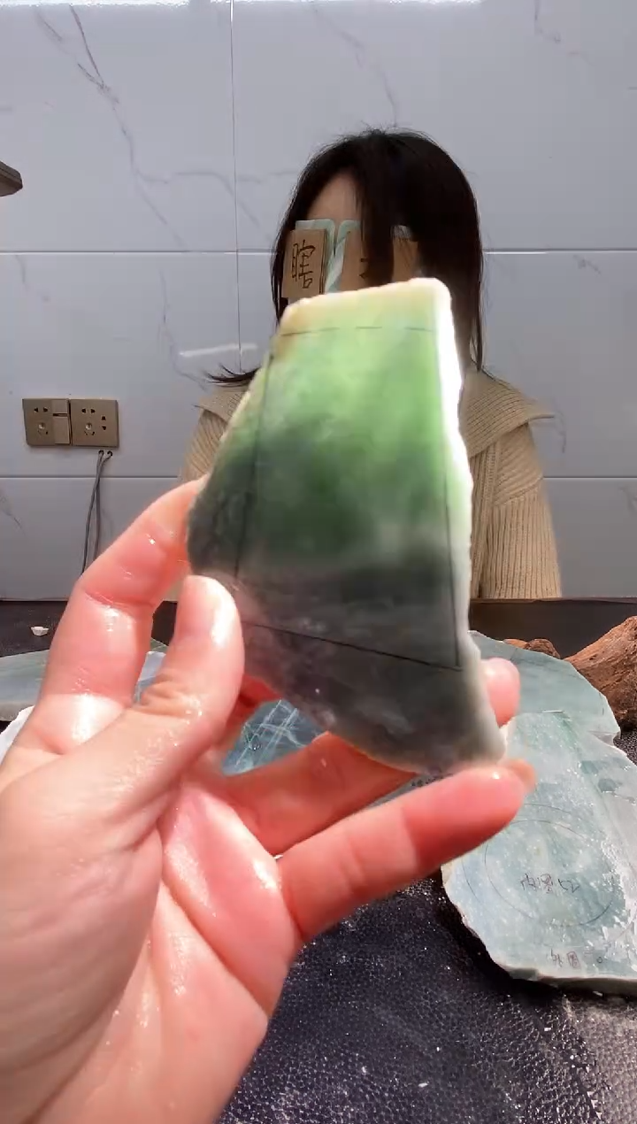 【闪购商品】翡翠挂件未镶嵌天然A货翡翠