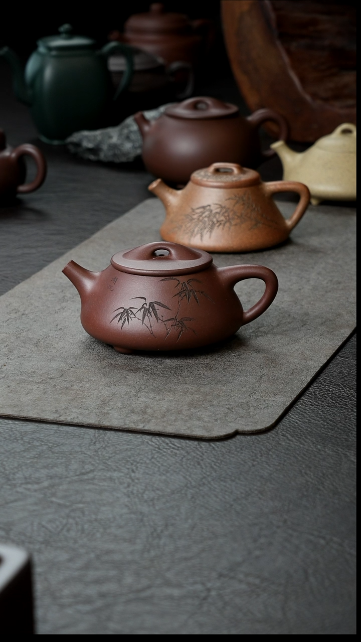 茶壶紫砂紫泥景州石瓢半手200刻绘       首发价