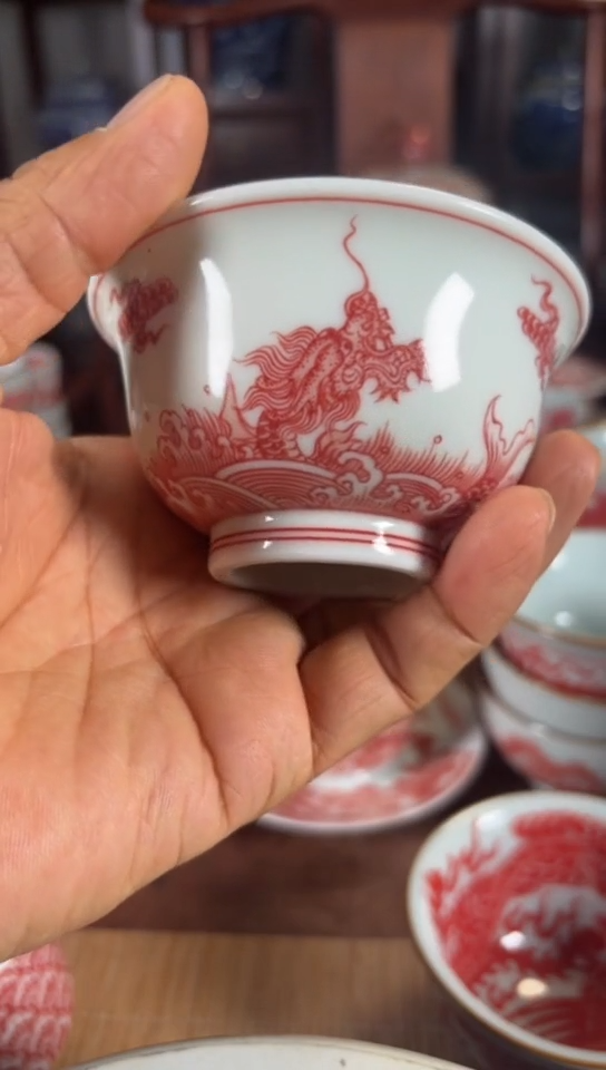 柴窑釉里红麒麟杯杯