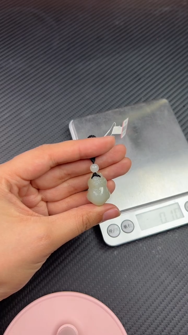 【闪购商品】和田玉吊坠(赠链)未镶嵌且末微色差近矿