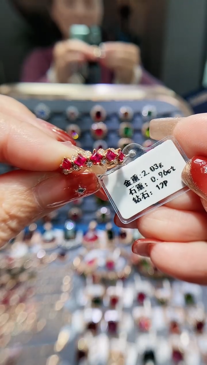 【闪购商品】红宝石戒指18K金镶嵌0.96ct