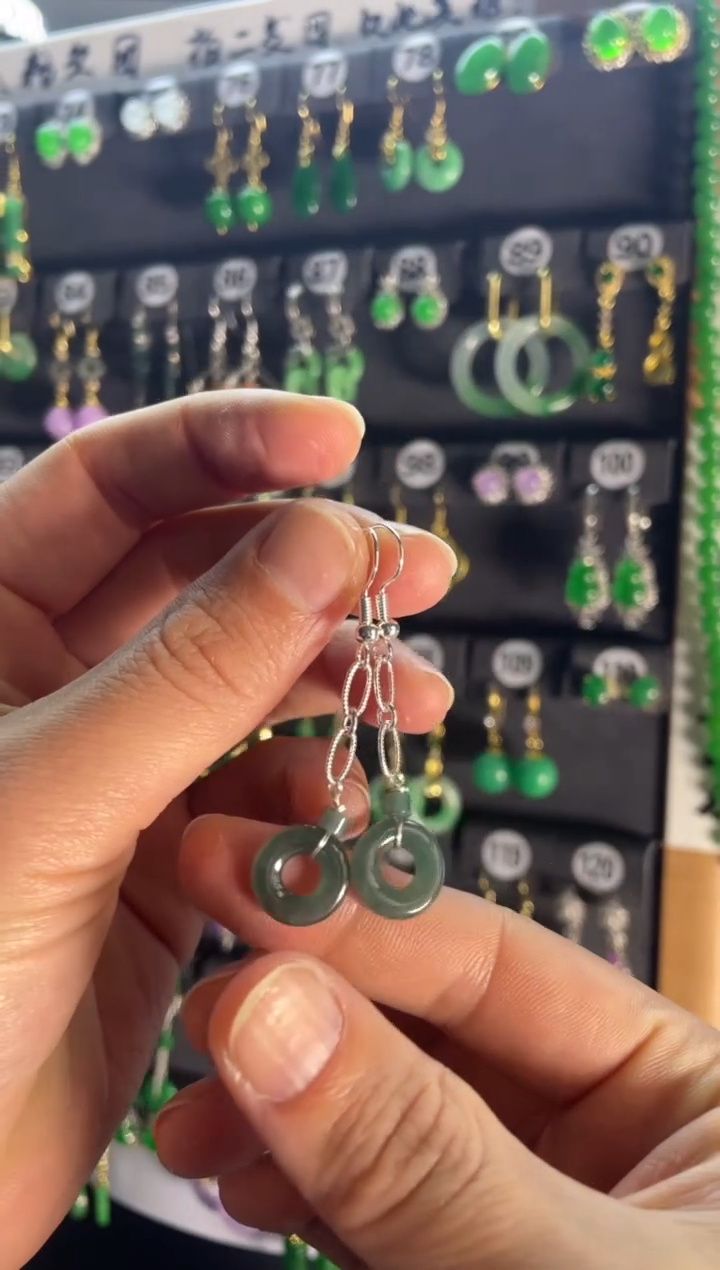 【闪购商品】翡翠耳饰银S925镶嵌440...