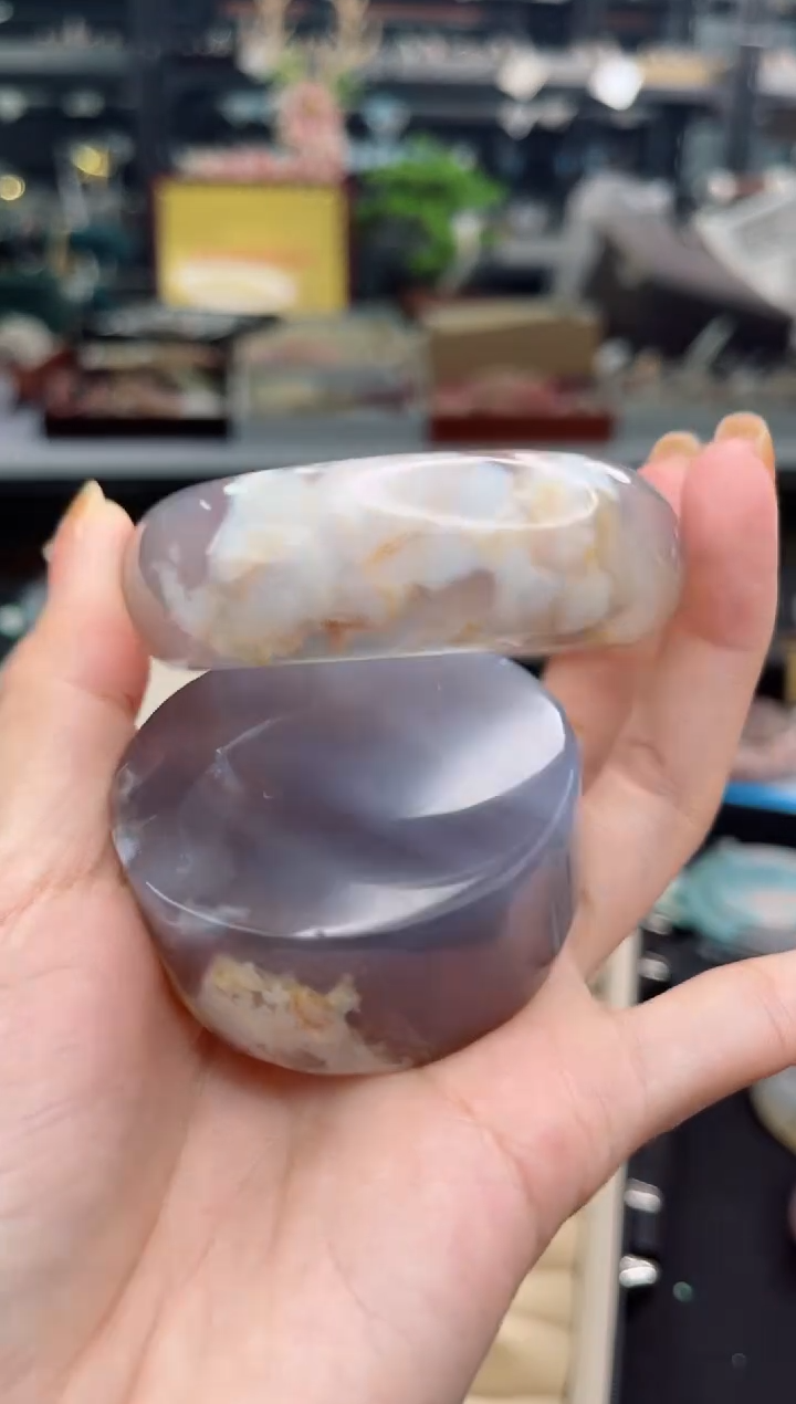 【闪购商品】石英质玉手镯未镶嵌56圈口（赠品镯心）3540282