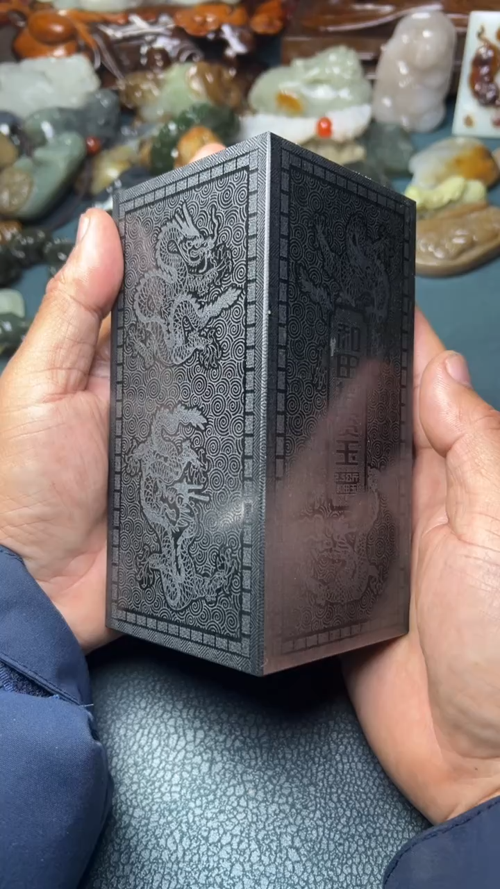 未镶嵌和田玉摆件-