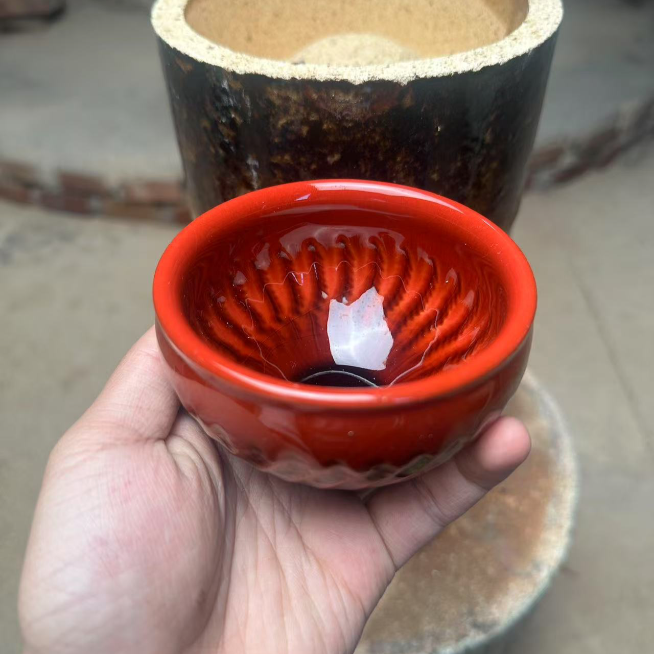 牛血红雕刻跳刀建盏主人杯