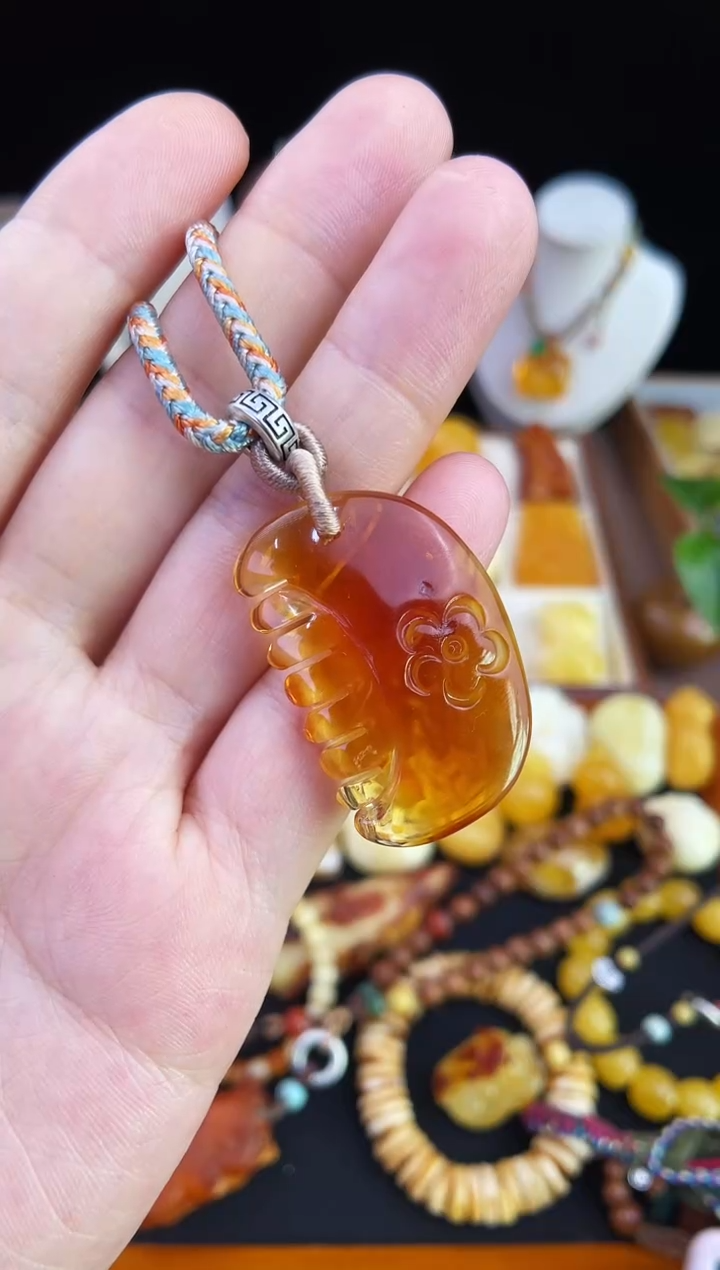 琥珀未镶嵌珠宝奇石柒月