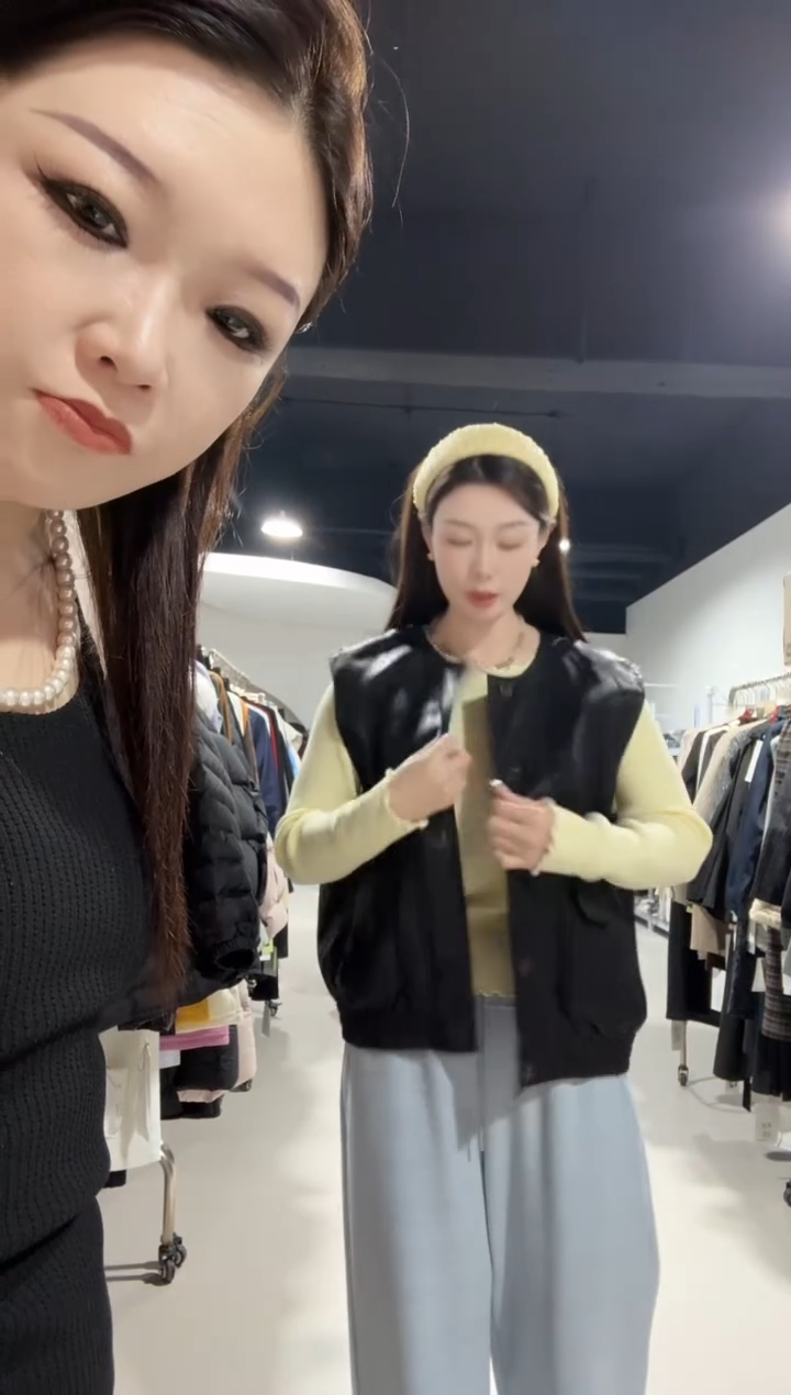 811-马甲黑色····