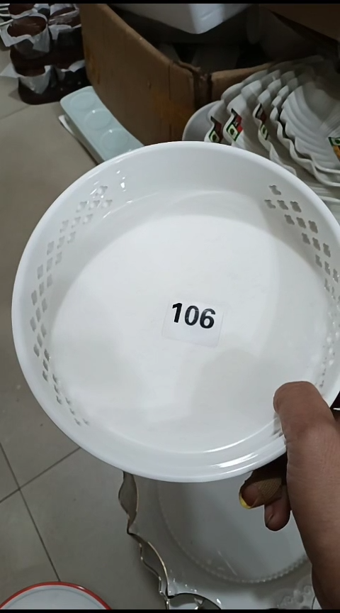 瓷深**兰106炉底一个