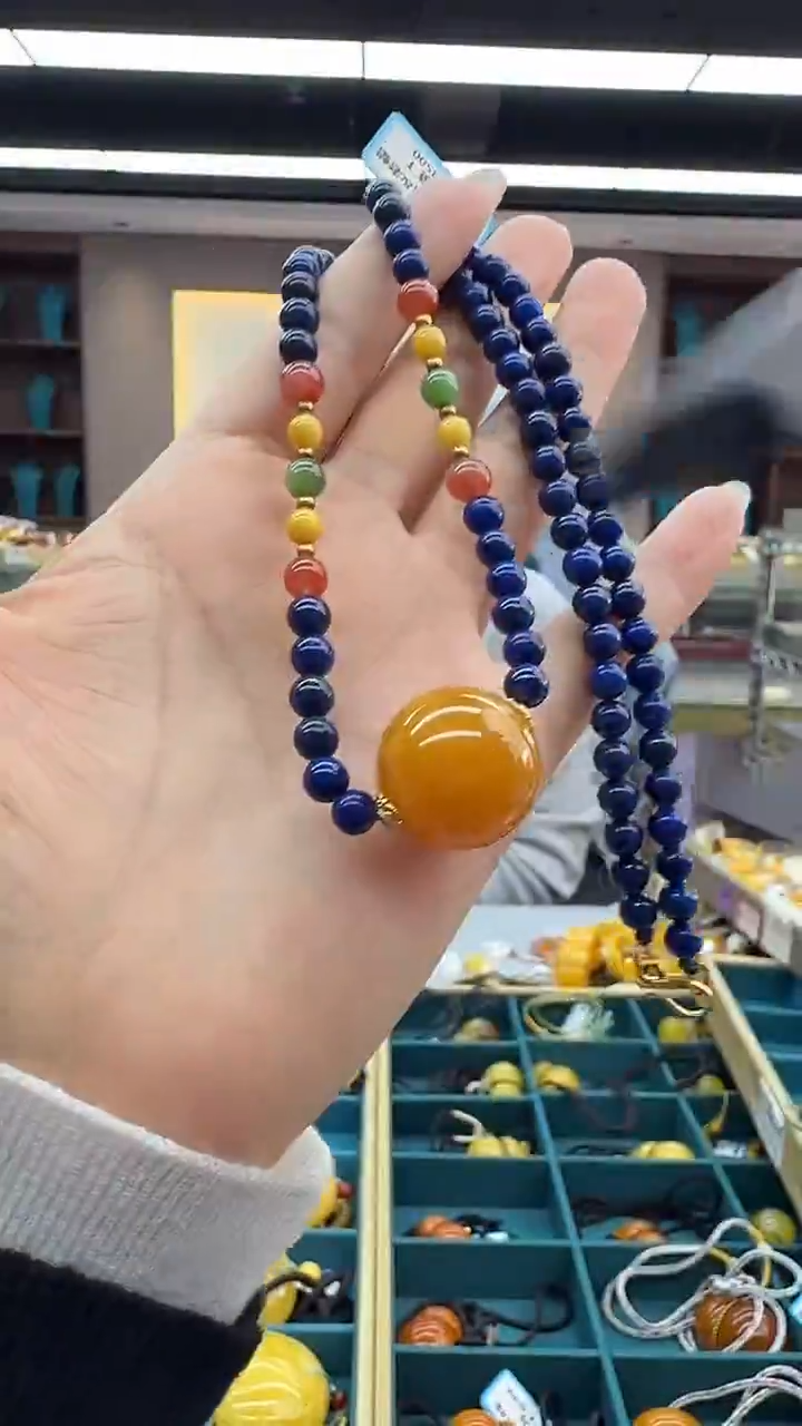 琥珀颈饰未镶嵌275秒拍号 假一罚三 