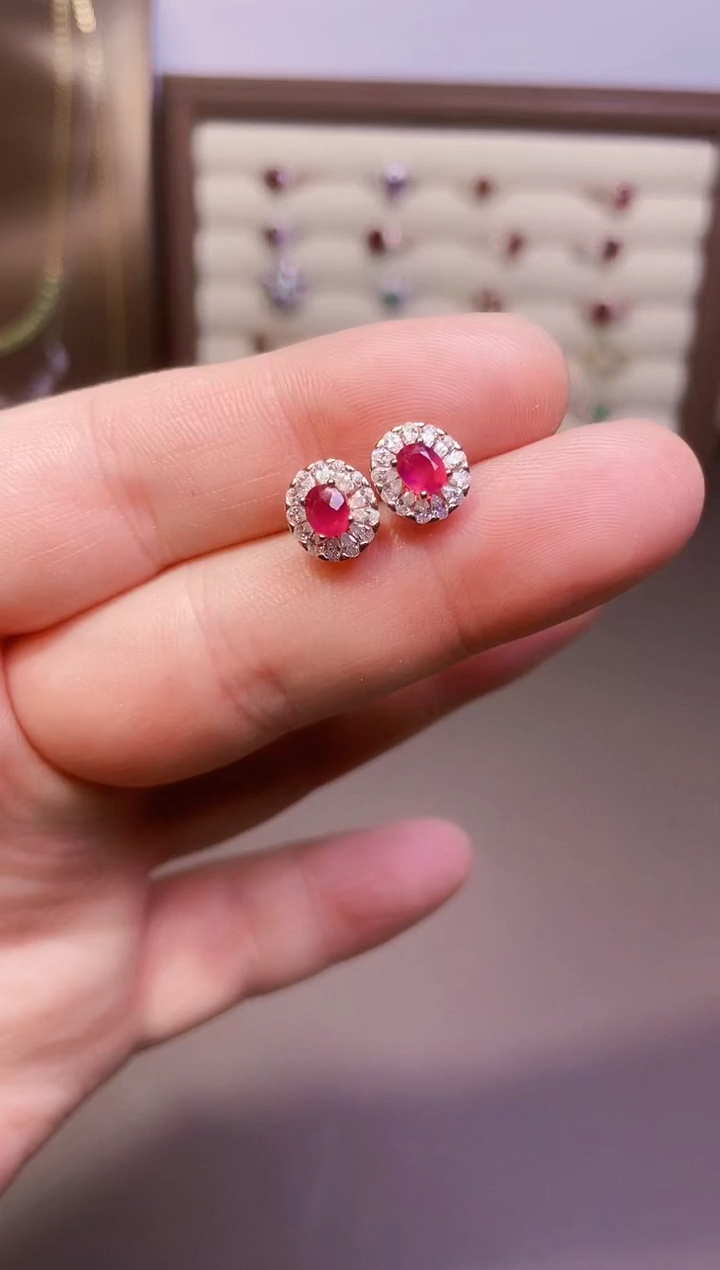 【闪购商品】红宝石耳饰银S925镶嵌一对