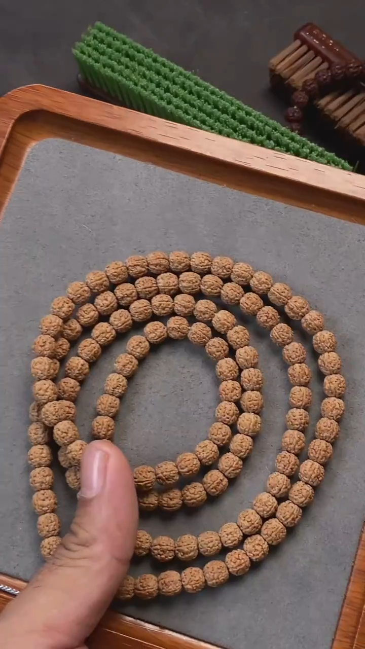 金刚菩提吊坠一代盘龙纹纯血小金刚菩提108（8mm+)