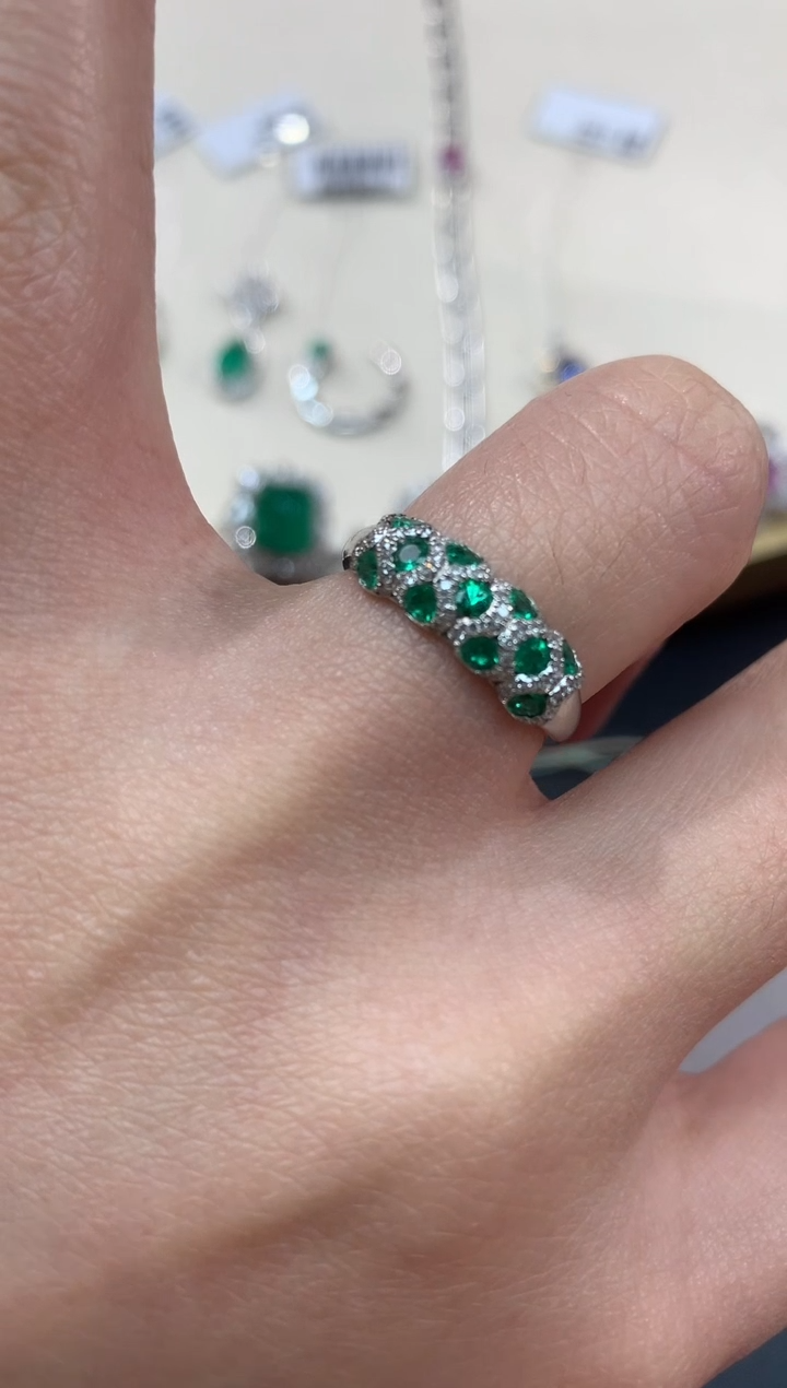 【闪购商品】祖母绿戒指18K金镶嵌A140|3980