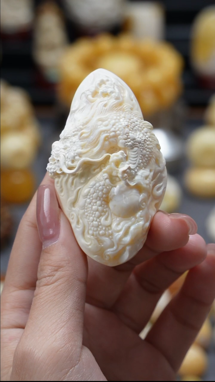 裸石琥珀未镶嵌原矿天然琥珀蜜蜡