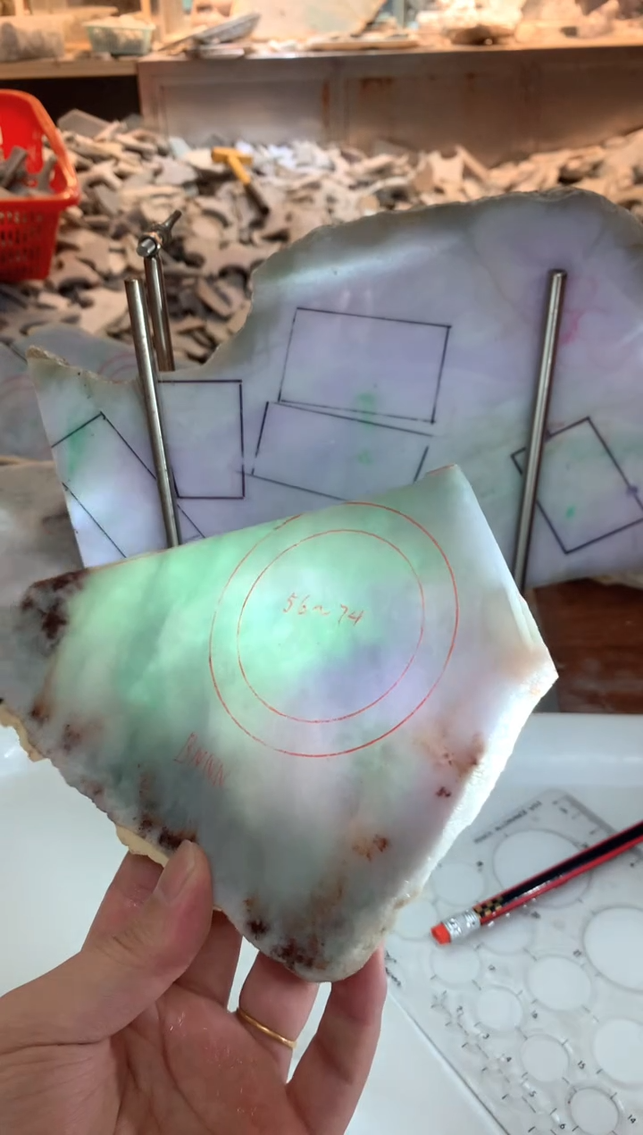 未镶嵌挂件翡翠东****宝0朱0翡翠珠宝83