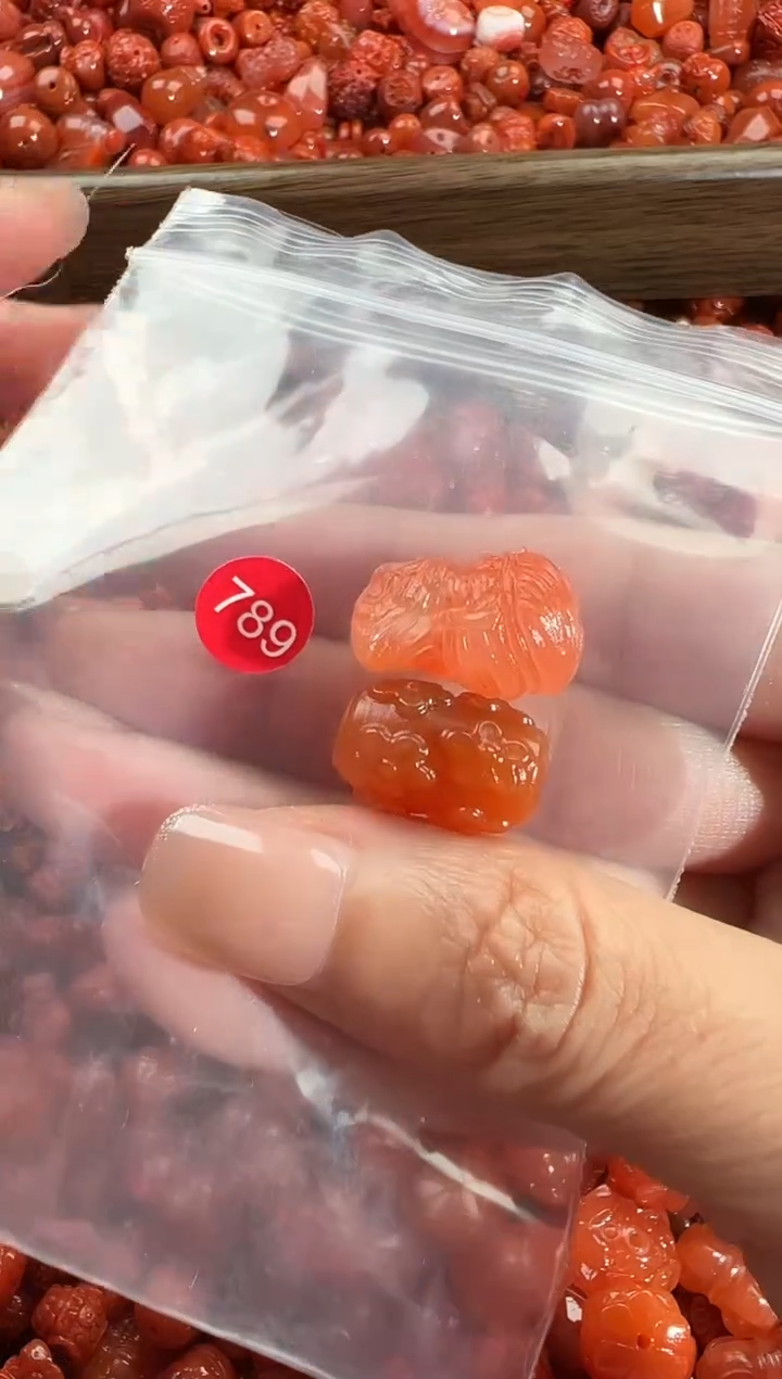 颈饰未镶嵌南红玛瑙1