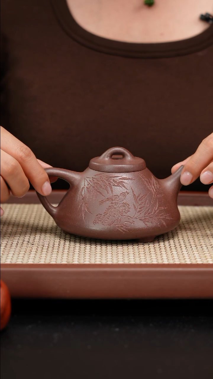【闪购商品】紫砂茶壶全手工底曹清子冶石瓢刻绘260