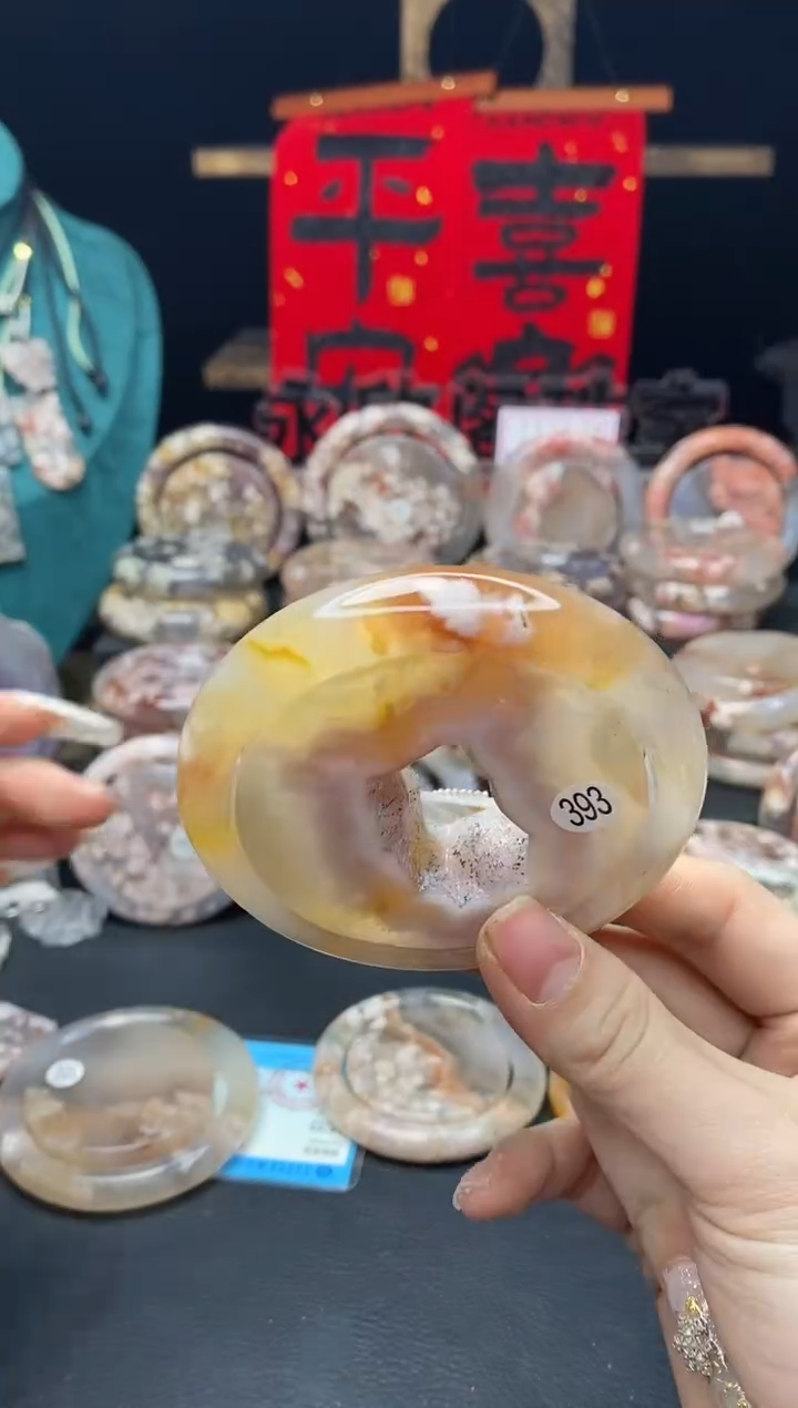 【闪购商品】石英质玉手镯（圆镯）未镶嵌63