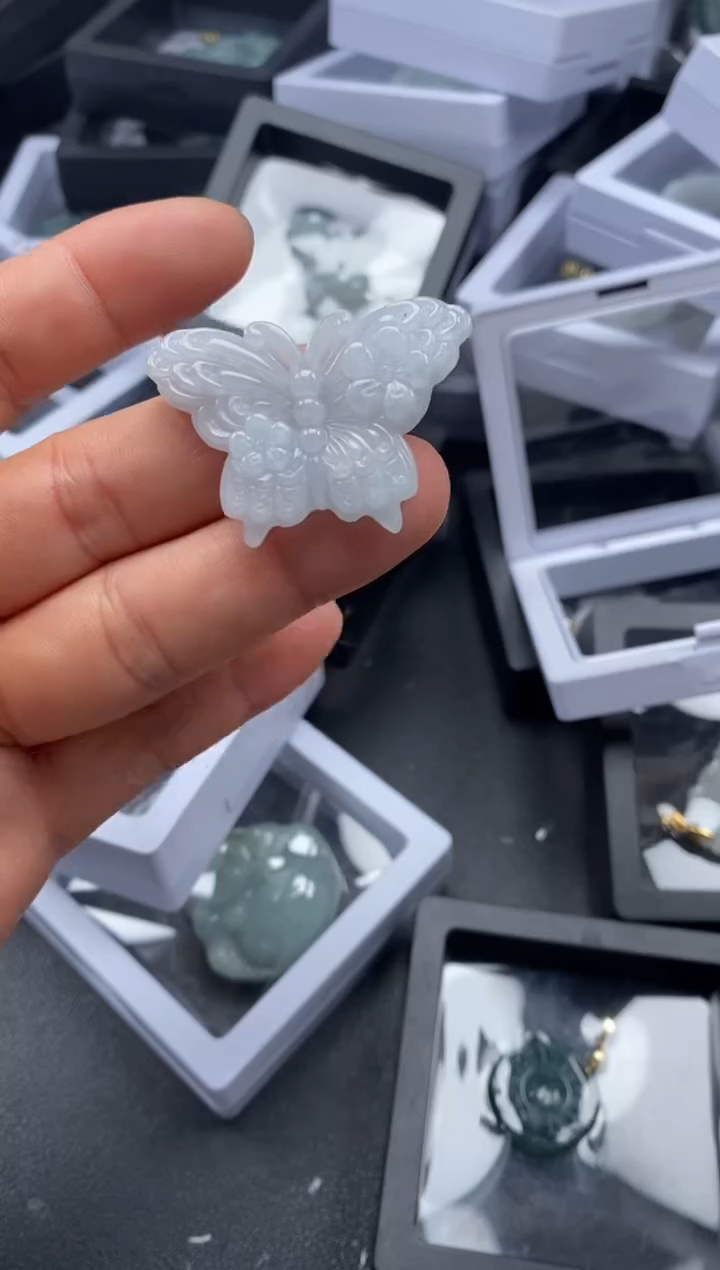 吊坠(不含链)未镶嵌翡翠3880