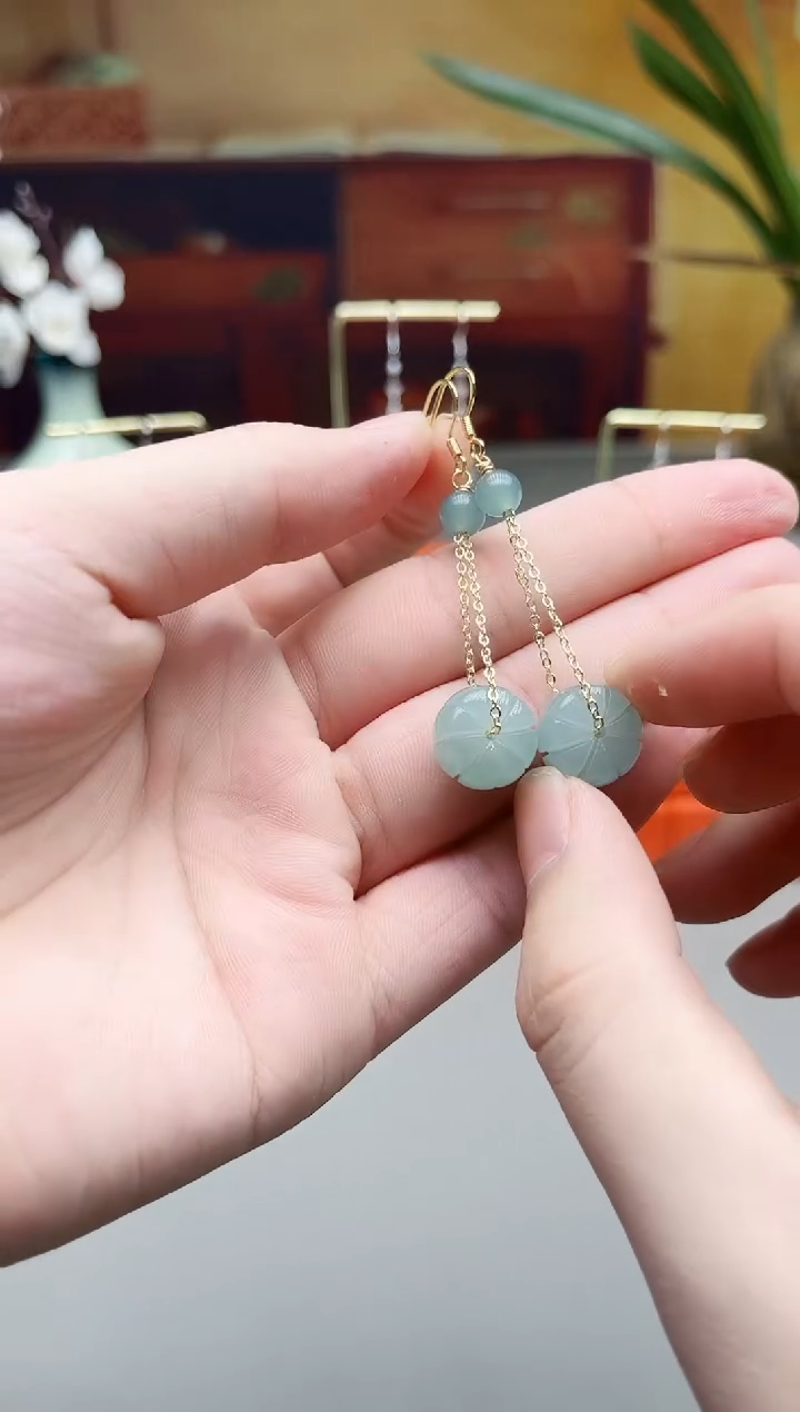 未镶嵌石英质玉（天山翠）耳钉716