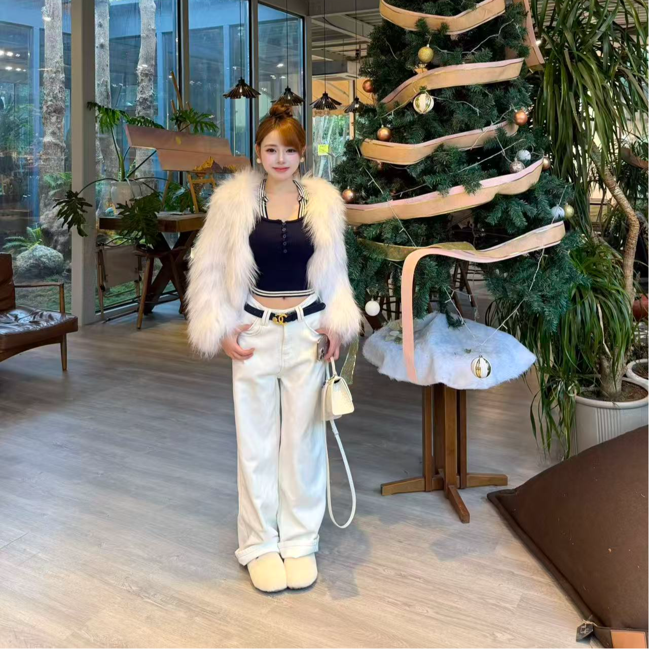 思思家【保暖不露腿穿搭】深蓝色长袖拼色打底上衣/白色加绒直筒裤