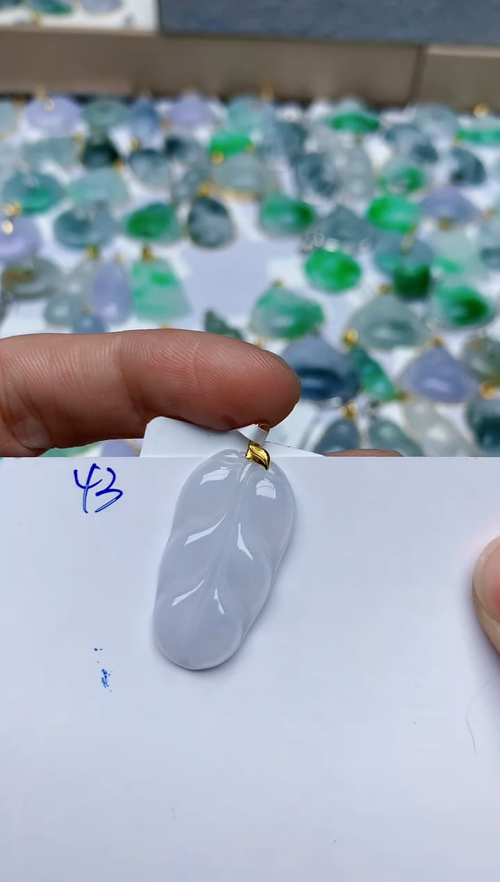 【闪购商品】翡翠颈饰18K金镶嵌天然翡翠A货    