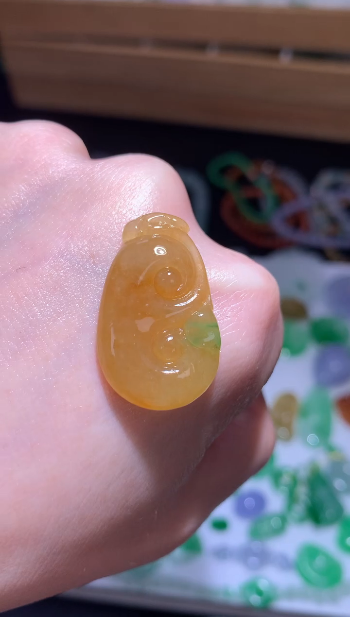 未镶嵌定制翡翠如意