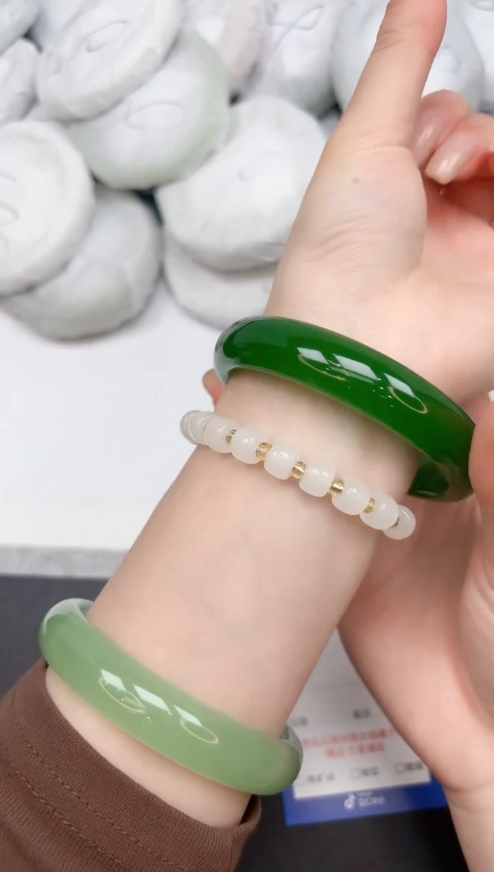 未镶嵌手镯石英岩玉248/5960