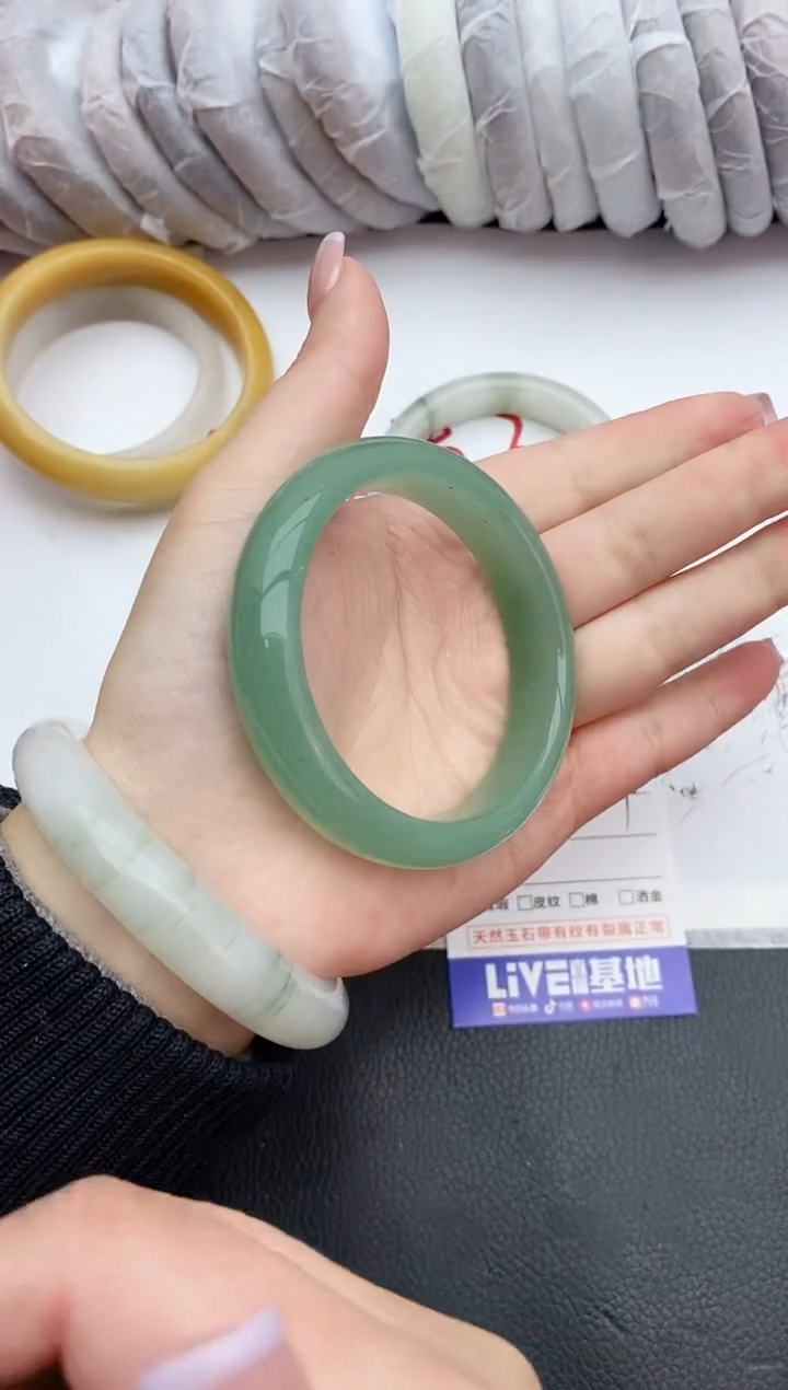 【闪购商品】石英质玉未镶嵌手镯155+56/57