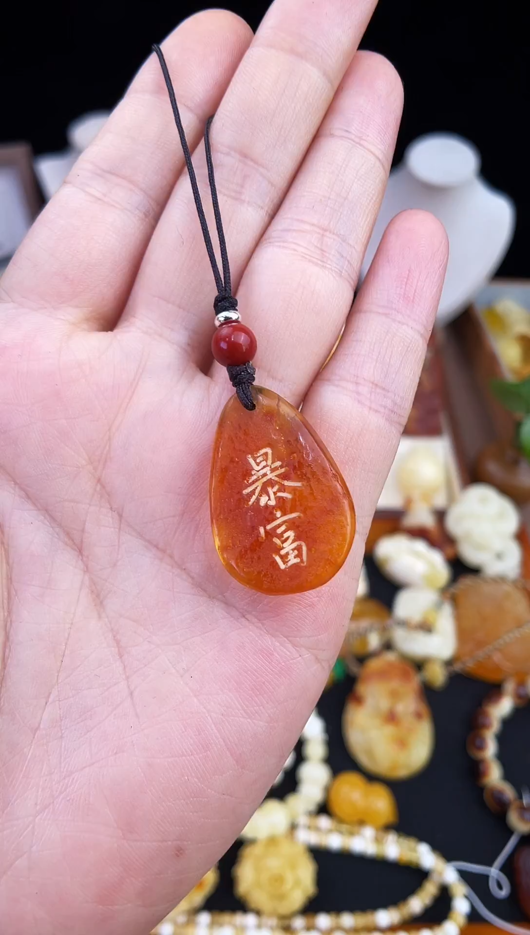 琥珀未镶嵌珠宝奇石柒月