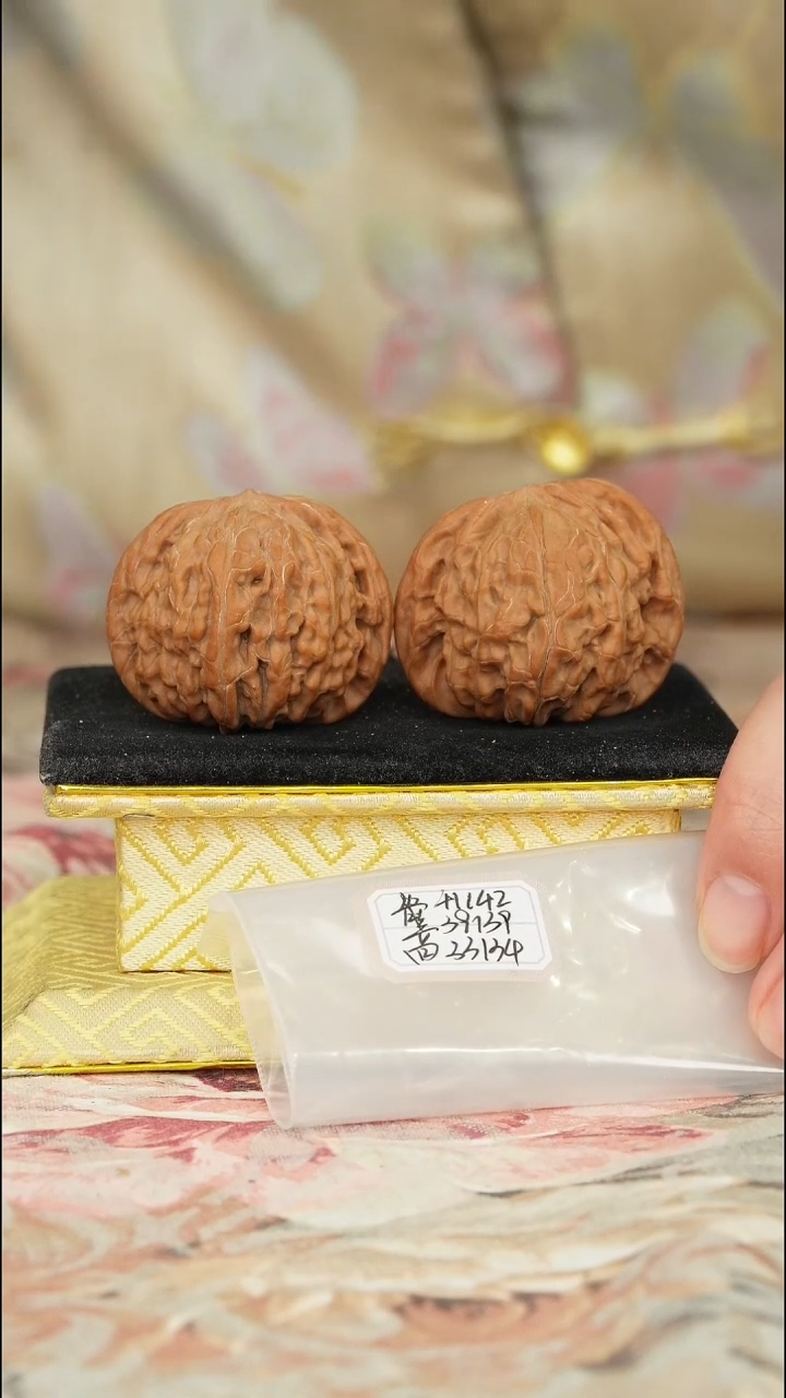 【闪购商品】文玩核桃把件磨盘