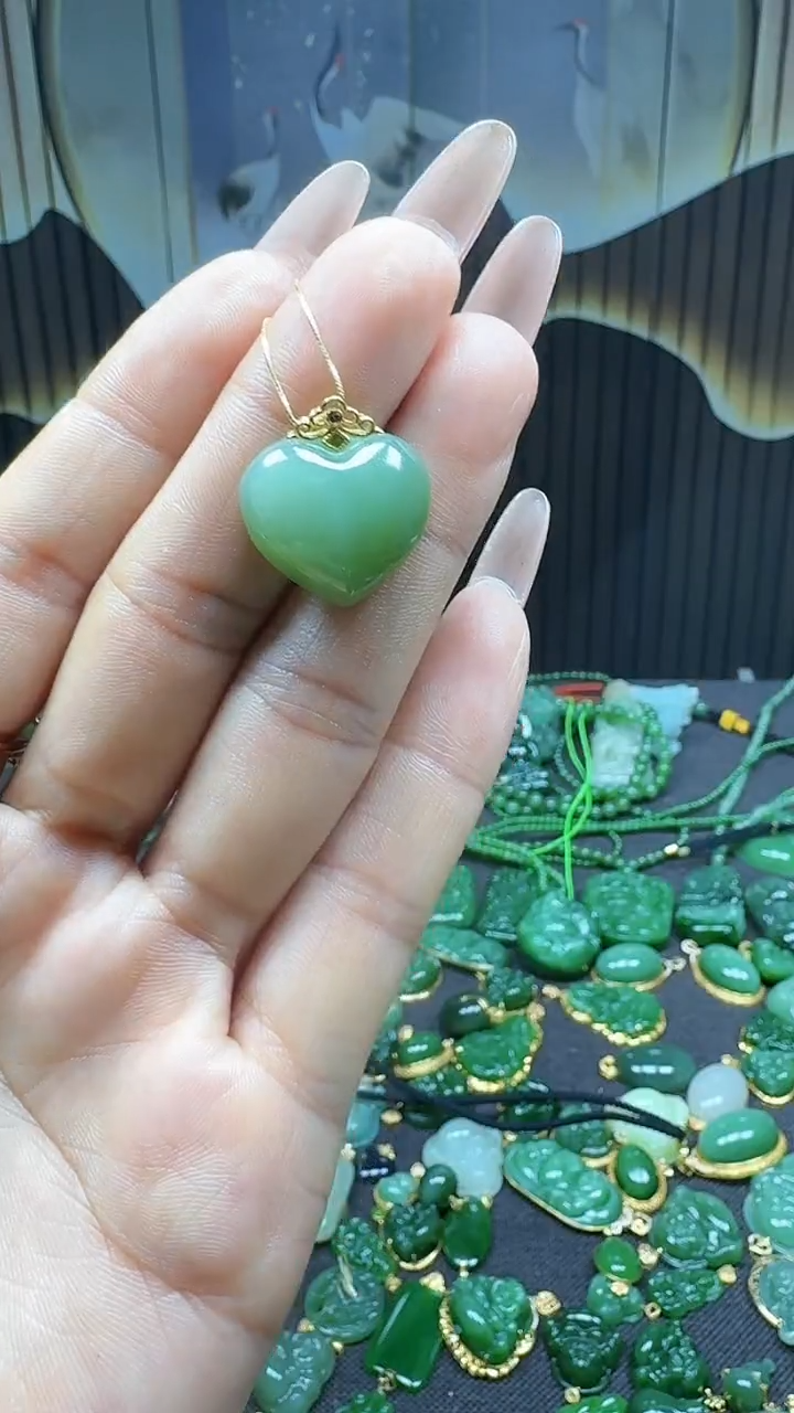 【闪购商品】和田玉吊坠(不含链)18K金镶嵌1