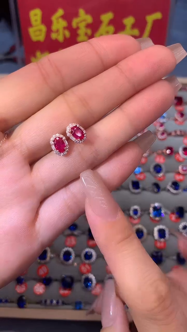 【闪购商品】红宝石耳饰银S925镶嵌1111