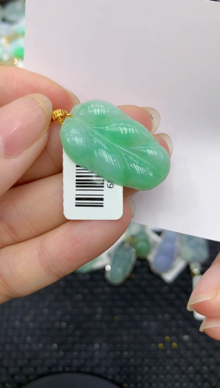 【闪购商品】翡翠颈饰18K金镶嵌8888888888